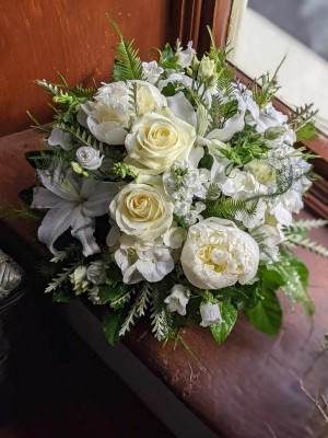 Elegant White & Green Posy